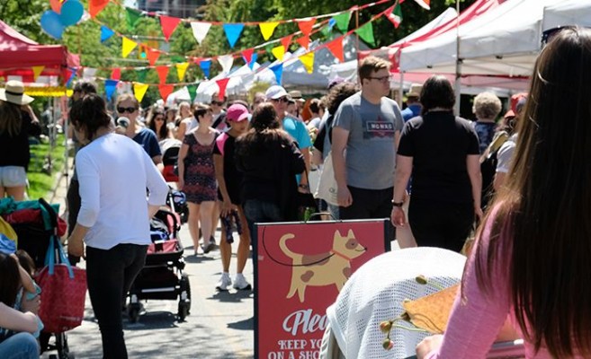 Image for article: Enjoying Local Farmer's Markets Across Canada