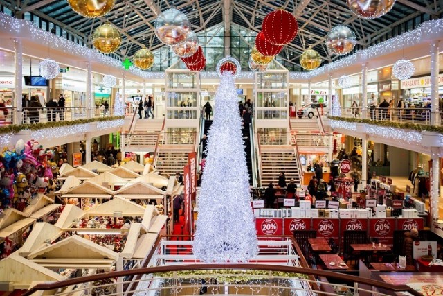 Image for article: Have You Ever Wondered How The Malls Are Being Dressed Up Before The Holidays?