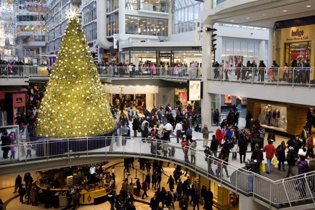 Image for article: The Best Malls in Canada for Holiday Shopping